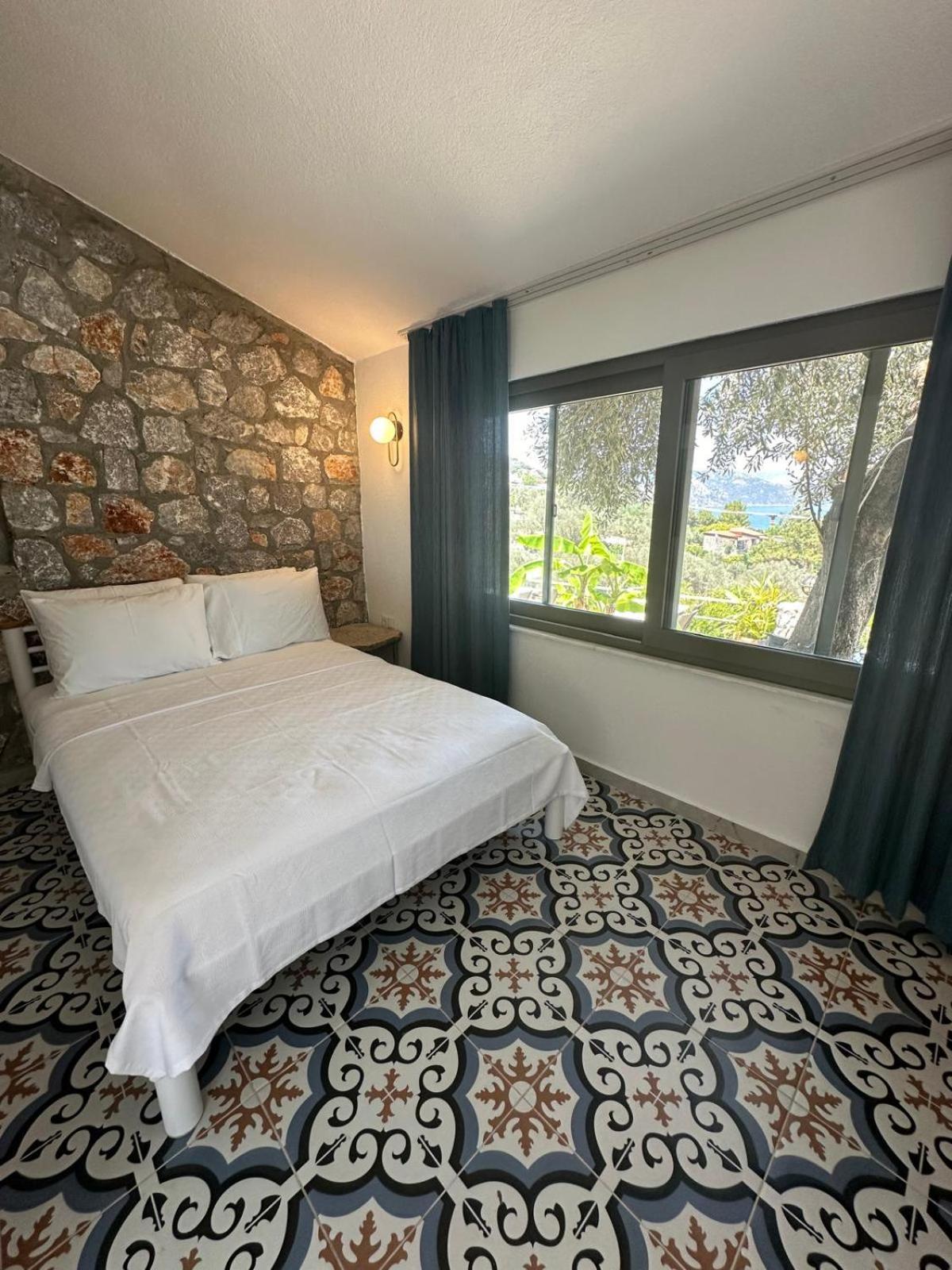 Amos Sea View Villa
