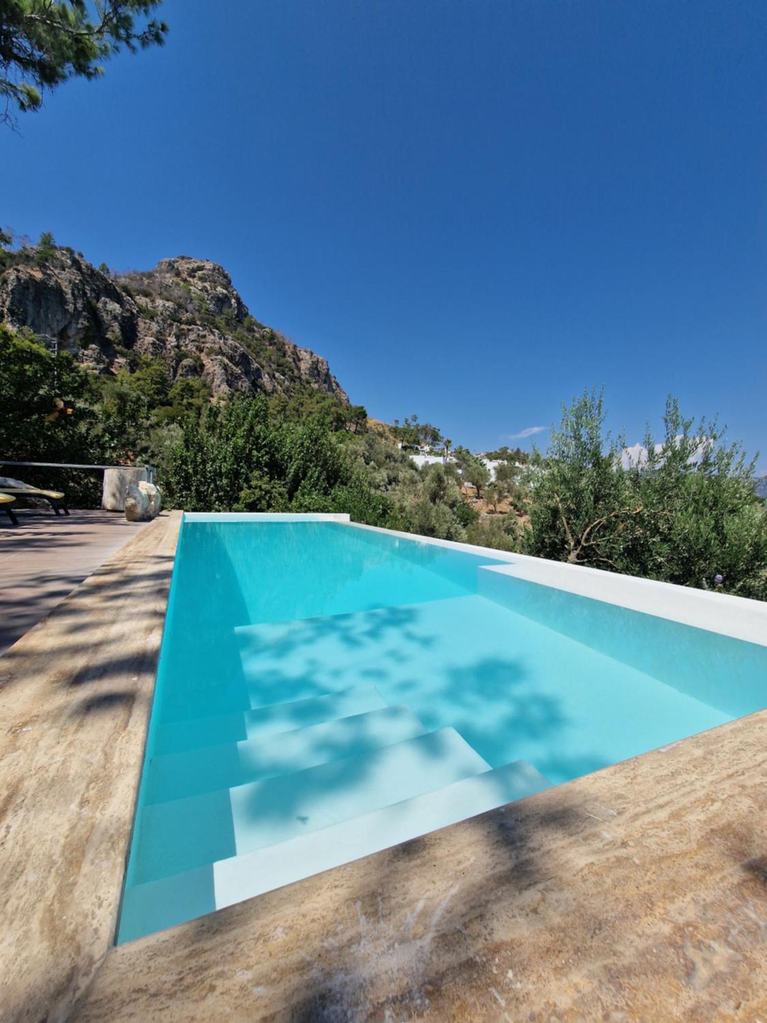 Amos Sea View Villa