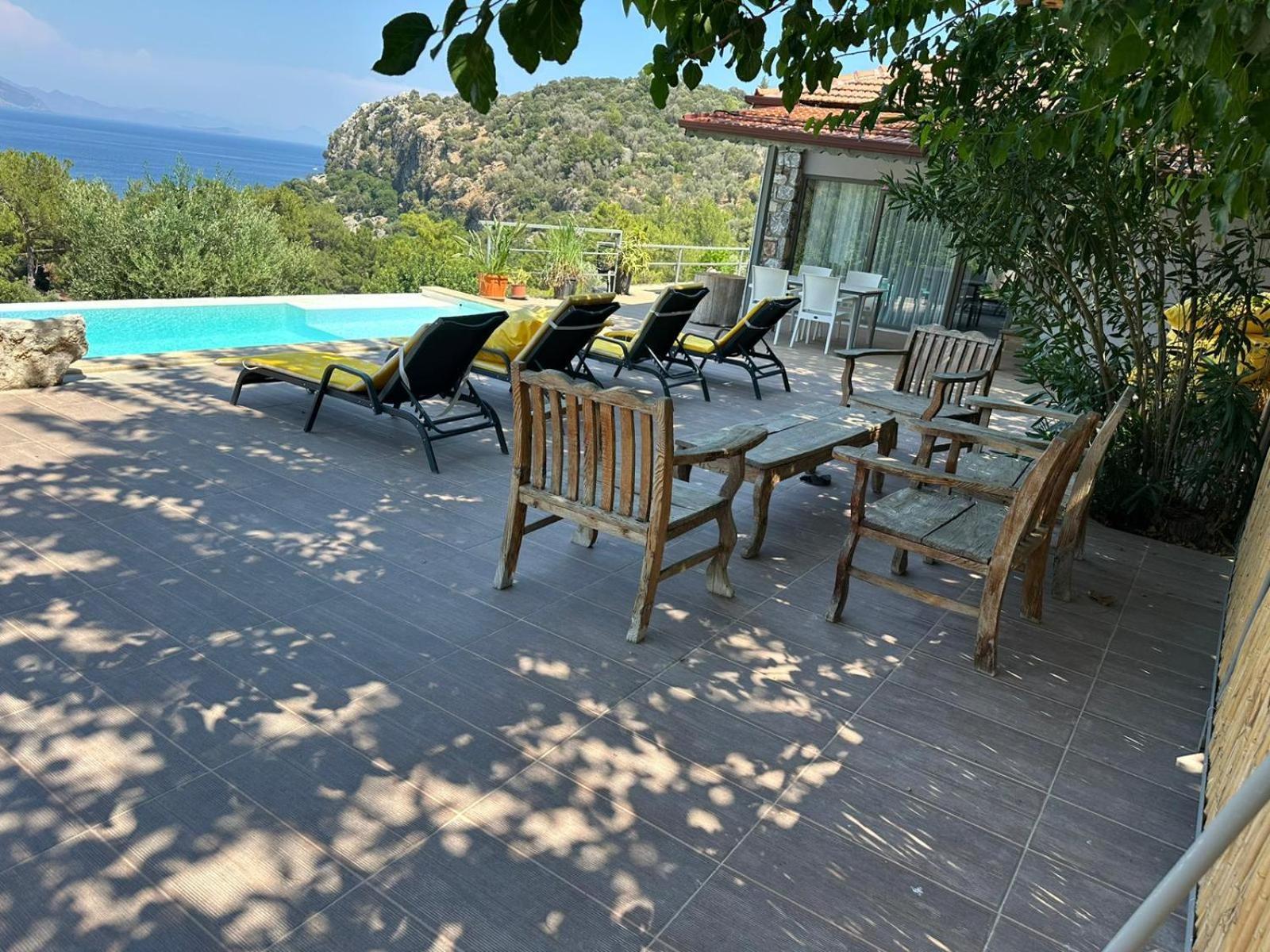 Amos Sea View Villa